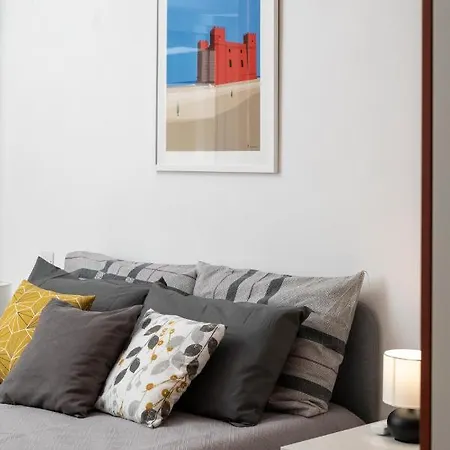Chic, Modern & Spacious 2br Close To The Sea - Appartamento *