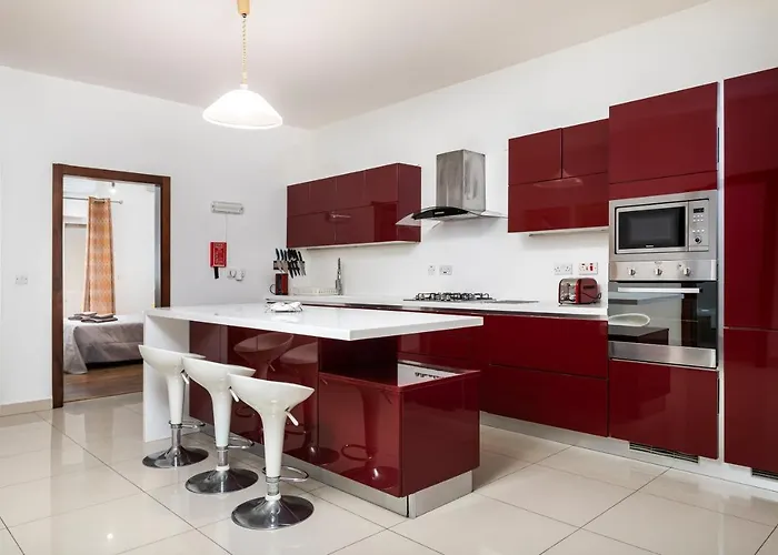 Chic, Modern & Spacious 2br Close To The Sea - *