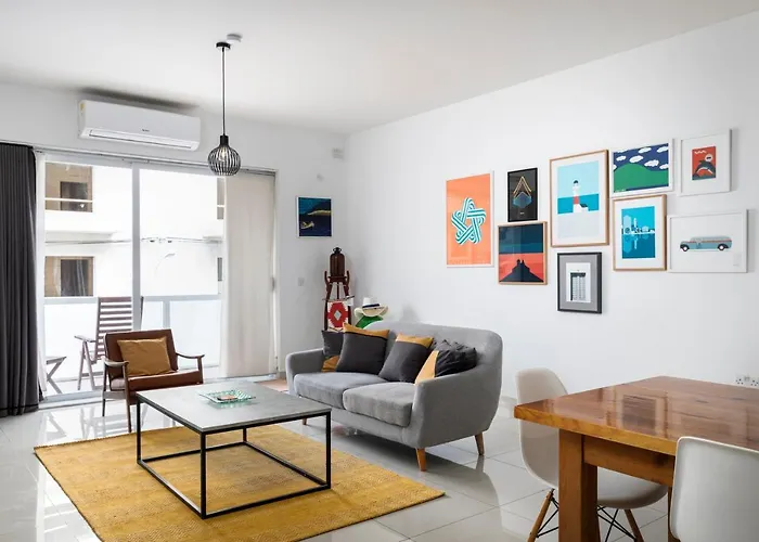 Chic, Modern & Spacious 2br Close To The Sea - Apartament Marsaskala