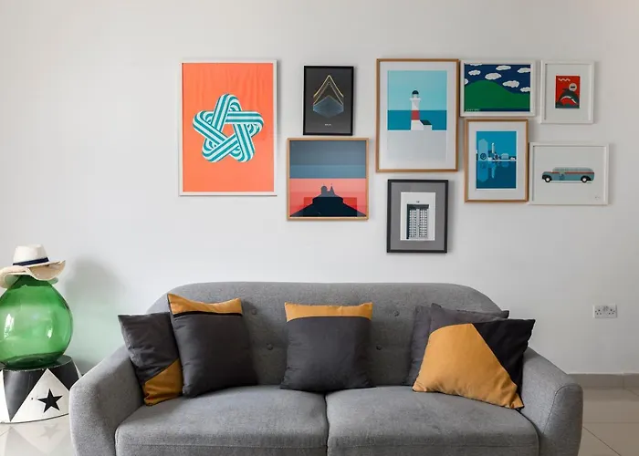 Chic, Modern & Spacious 2br Close To The Sea - *