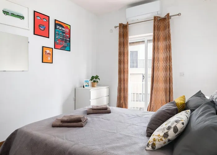 Apartament Chic, Modern & Spacious 2br Close To The Sea - *