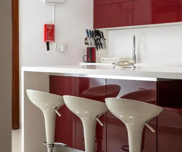 Apartament Chic, Modern & Spacious 2br Close To The Sea - *